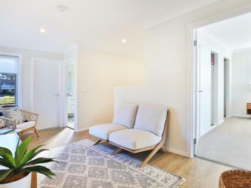 Tranquility Absolute Waterfront - Pet Friendly - 10 Mins To Hyams Beach