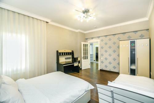 Apartment On 28 Mall