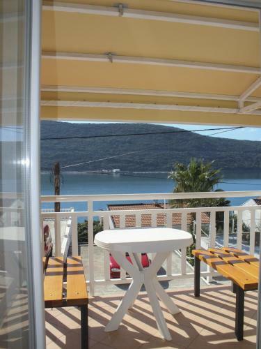 Hostal Apartments And Rooms Mato