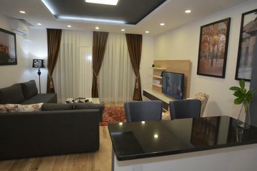 Apart Hotel Family