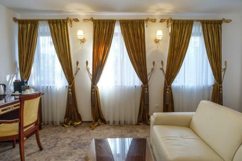 Integra Hotel