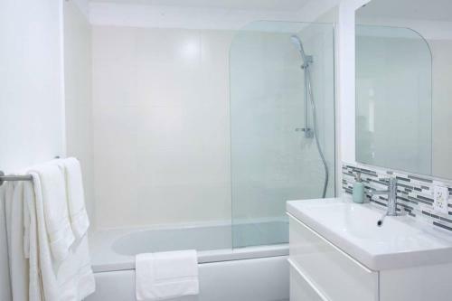 Apartamento Sea Glass Villa - Spacious 2 Bedroom, 2 Bathroom