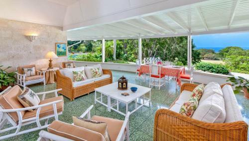 Molyneux Villa Sleeps 6 With Pool And Air Con
