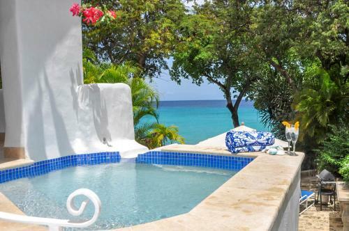 Weston Villa Sleeps 6 With Pool And Air Con