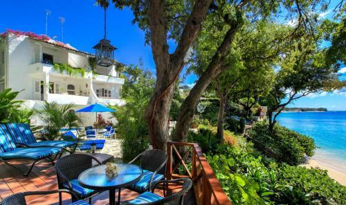 Weston Villa Sleeps 6 With Pool And Air Con
