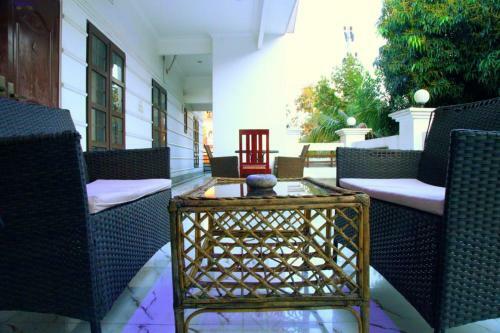 Villa Novem Inn & Holidays