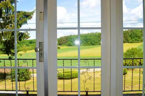 House With 2 Bedrooms In Erezee With Enclosed Garden