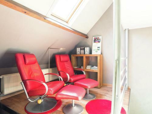 Cushy Apartment With Private Terrace, Pond, Heating, Balcony