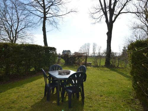 Spacious Holiday Home In Mont With Garden