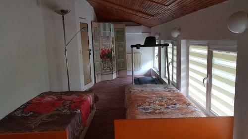Hostal Rosarium Residence Guest House
