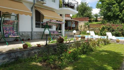 Hostal Rosarium Residence Guest House
