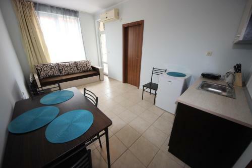 Sunny Day 2 Menada Apartments