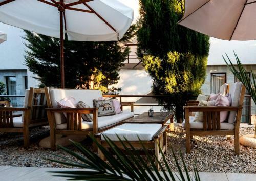 Seaside Garden 2 Bedroom Apartment For 4+1 Pax