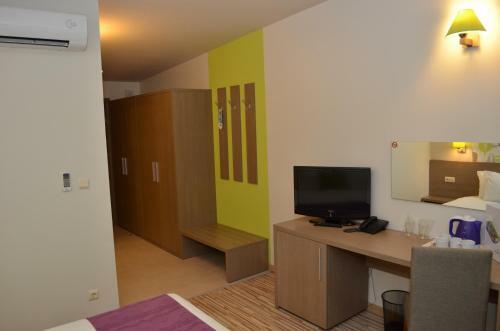 Aqua Nevis Hotel & Aqua Park - All Inclusive
