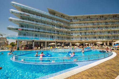 Aqua Nevis Hotel & Aqua Park - All Inclusive