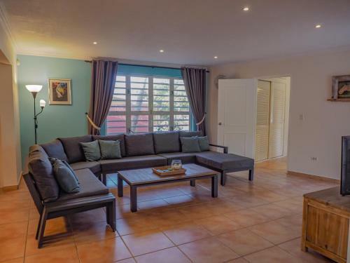 Oceanfront Holiday Villa - Pelican's Nest Bonaire
