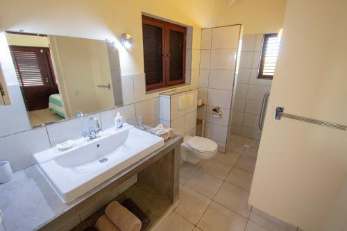 Casa Coco Bonaire At Sabalpalm Villas