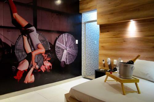 Hotel Motel Fantasy 1