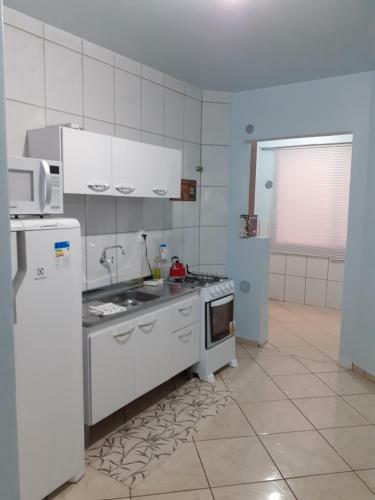 Apartamento Mobiliado 2 Quartos Com Garagem 201