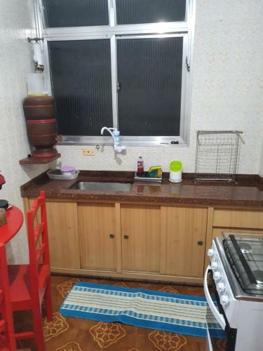 Apartamento Inteiro. Pompeia. 100mts Da Praia.