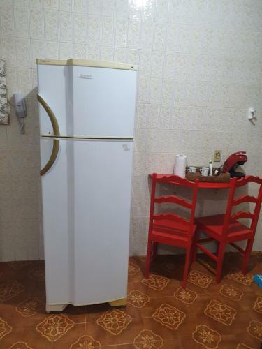Apartamento Inteiro. Pompeia. 100mts Da Praia.