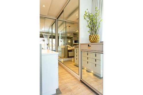 Apartamento Moderno, Espa�oso Com Localiza��o Privilegiada Ca21