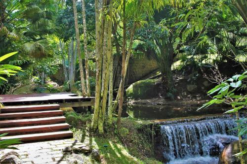 Apartamento Cachoeira E Praia Em Siri�ba