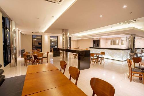 Zahara Hotel
