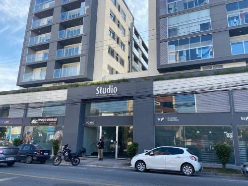 Apartamento Studio110b Apto Novo, Central, Com Terra�o E Garagem