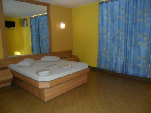 Jumbo Hotel (Adults Only)