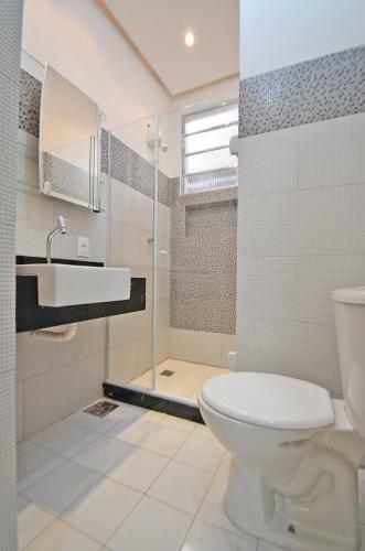 Apartamento Studio Para Temporada Com Vista Lateral Para O Mar!