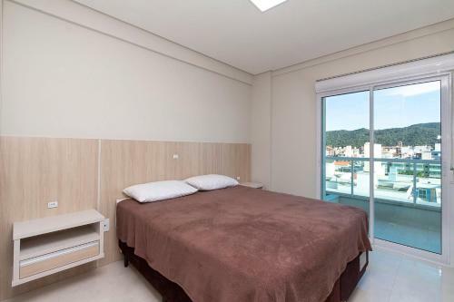 Apartamento 2 Dormit�rios A 80 Metros Do Mar