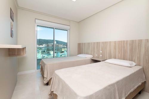 Apartamento 2 Dormit�rios A 80 Metros Do Mar