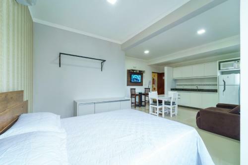 Aluguel Apartamento Studio 20 Para 4 Pessoas Bombas Sc