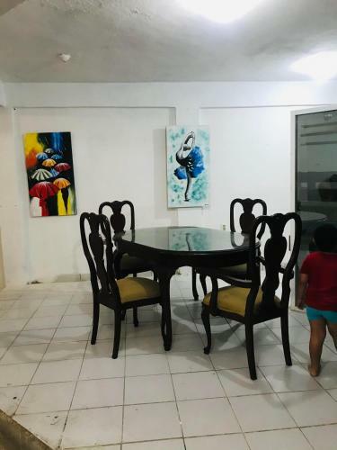Hotel & Caba�as Roma Santa Elena