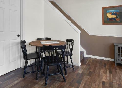 Mountain Gate - Pet Friendly 2br W Fantastic Mountain Views
