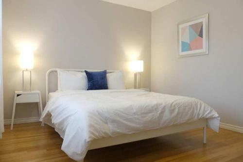 Central & Quiet Apartment