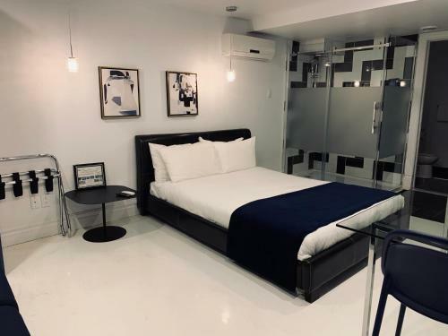 Hostal Room In Bb - Concordia Studio Renting, Basement