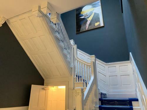 Hostal Room In Bb - Concordia Studio Renting, Basement