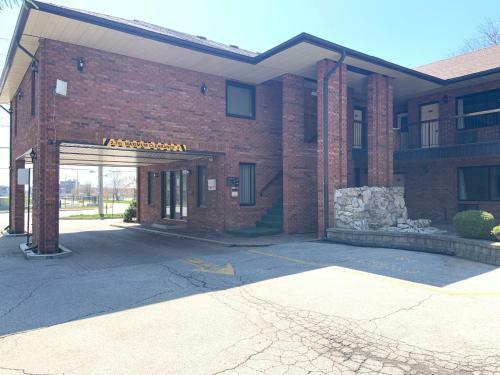 Green Acres Motel