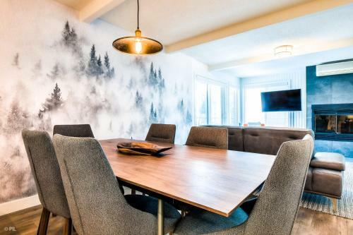 Chic Mt-tremblant Condo With View On The Lake