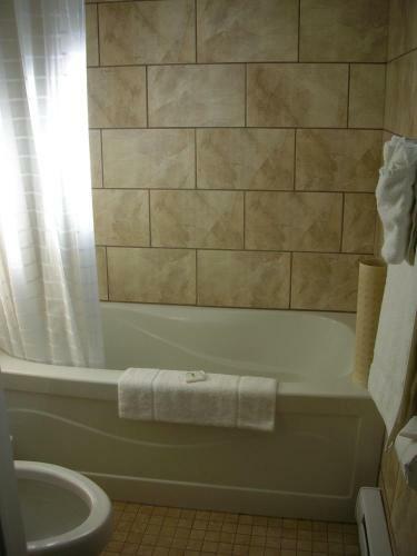 Adams Motel