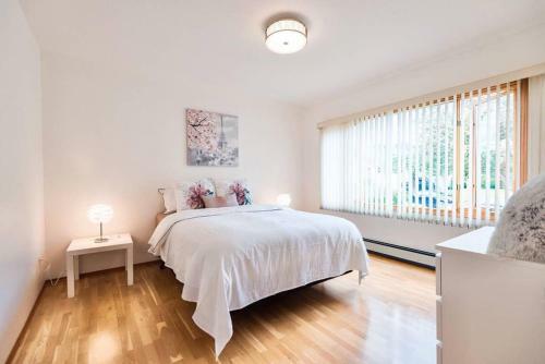 Charming House Minutes To Beach/ Harbour/downtown