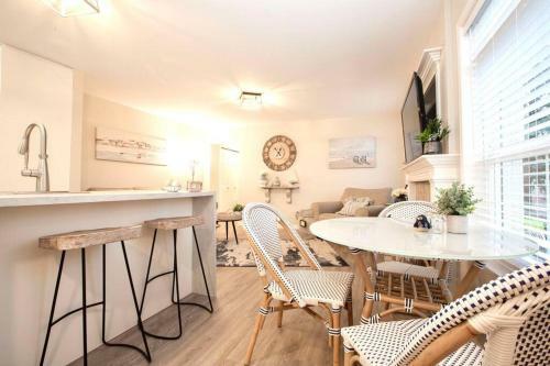 Lovely Cottage By The Clty