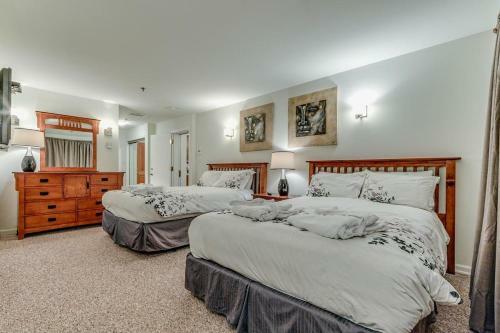 Greystone Lodge 413 - Largest
