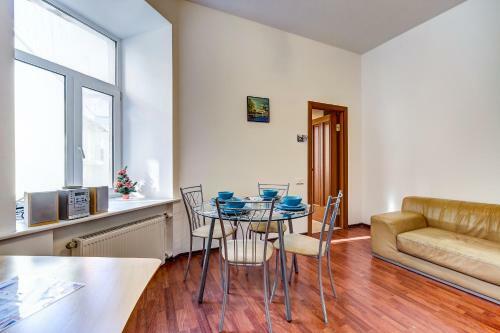 La Casa Di Bury Apartments 2