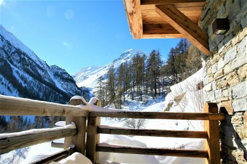 Chalet Ourson Brun By Mrs Miggins