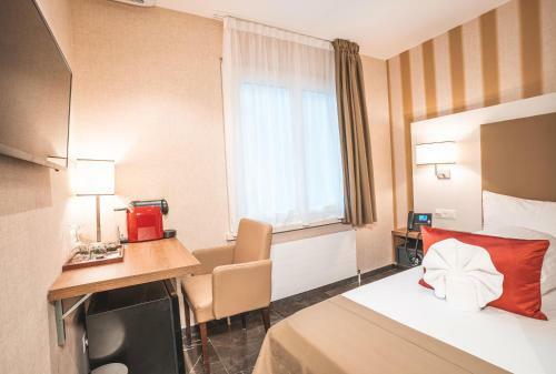 My Home Hotel - Free Parking