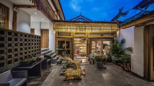 Lijiang Muqian Hotel