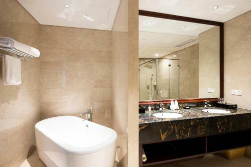 Hangzhou Huading International Hotel